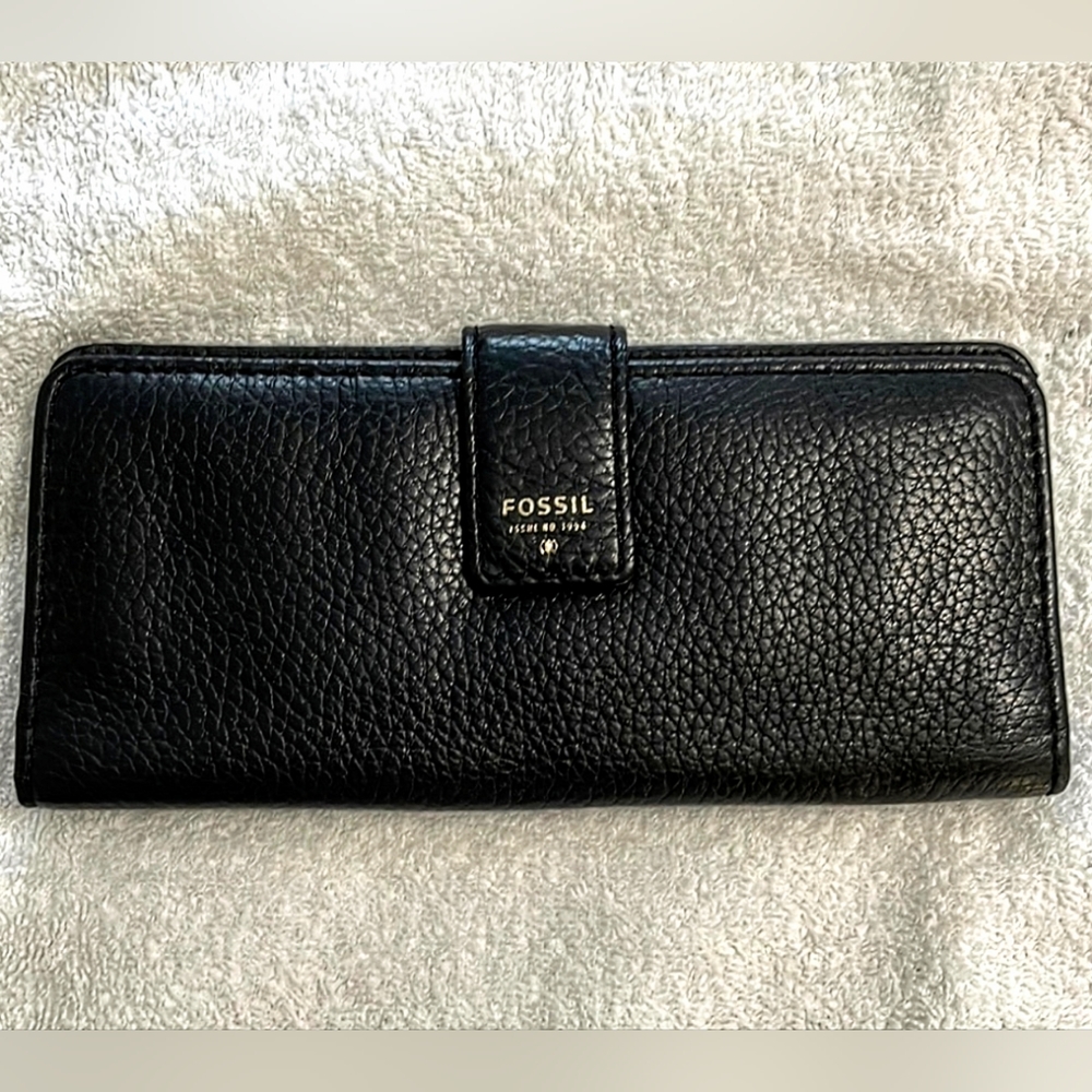 Fossil Black Leather Snap-Close Wallet
